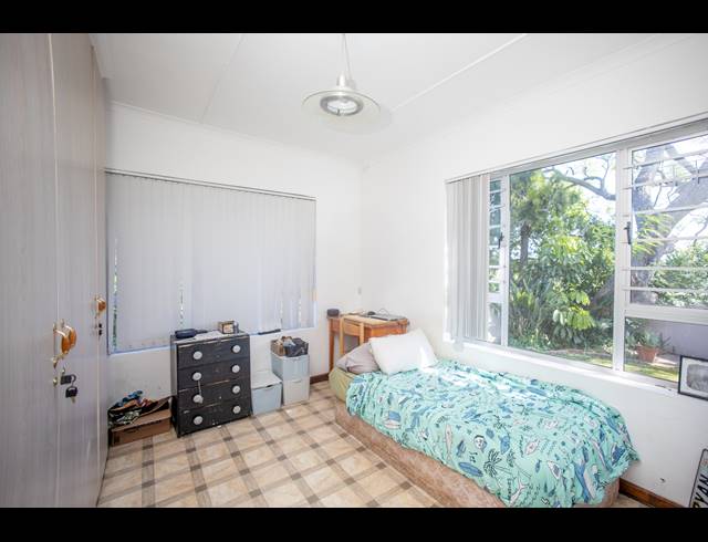 5 BEDROOM HOUSE FOR SALE IN BEACON BAY